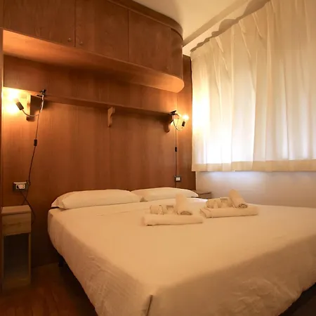 דירה Giulio Cesare House רומא